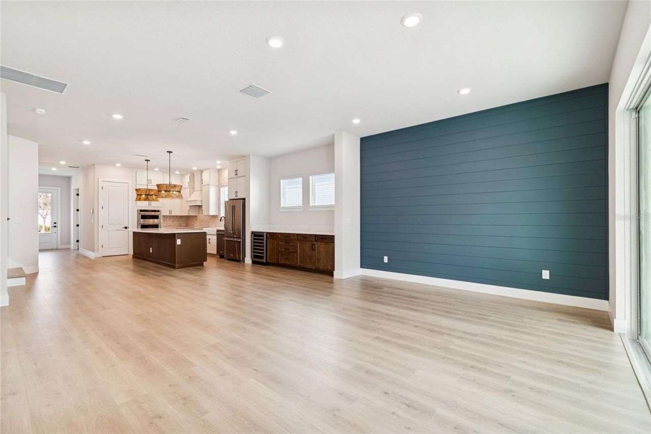 1104 W Ohio Avenue, Tampa, FL 33603 Photo