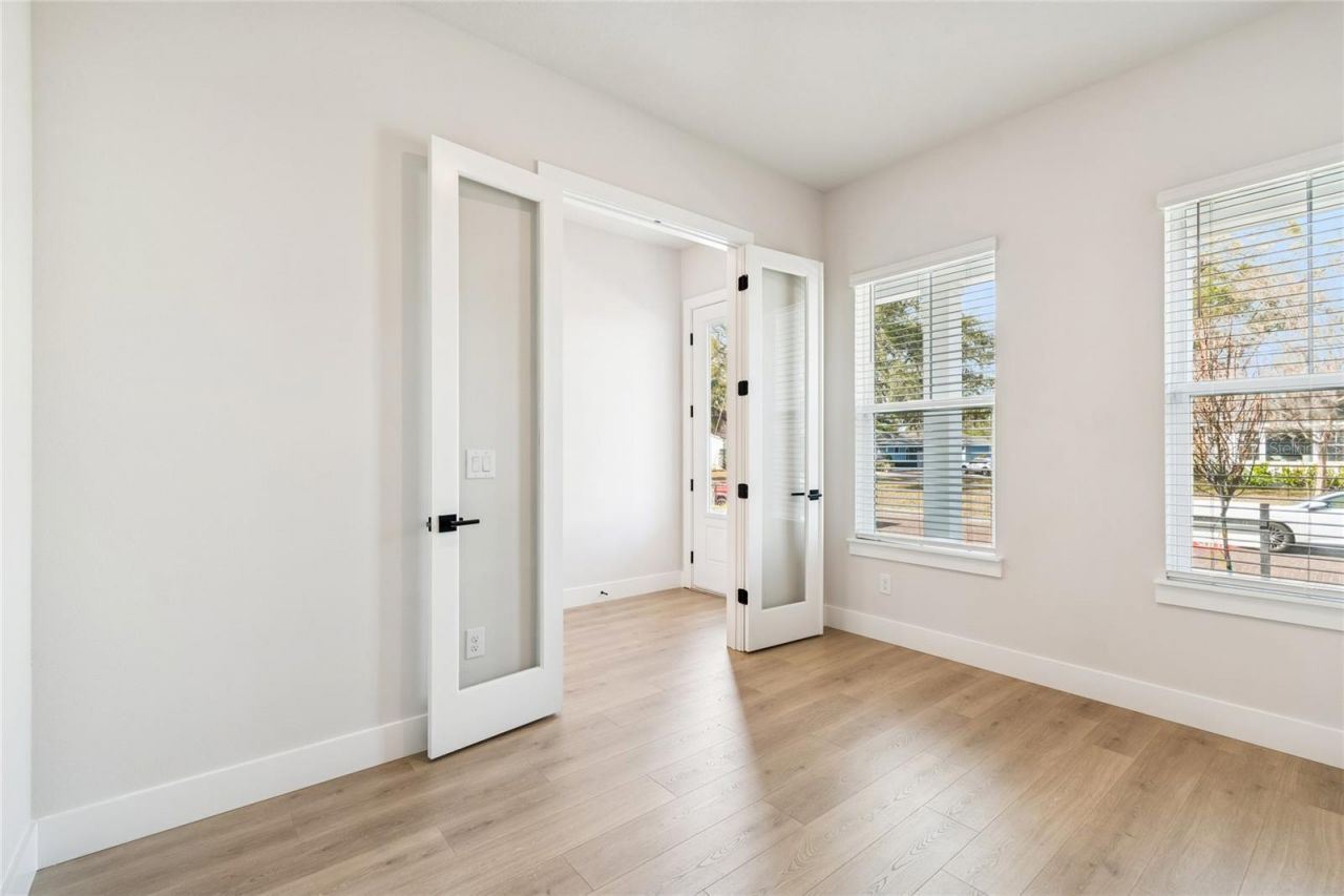 1104 W Ohio Avenue, Tampa, FL 33603 Photo