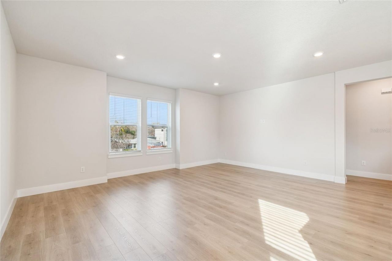 1104 W Ohio Avenue, Tampa, FL 33603 Photo