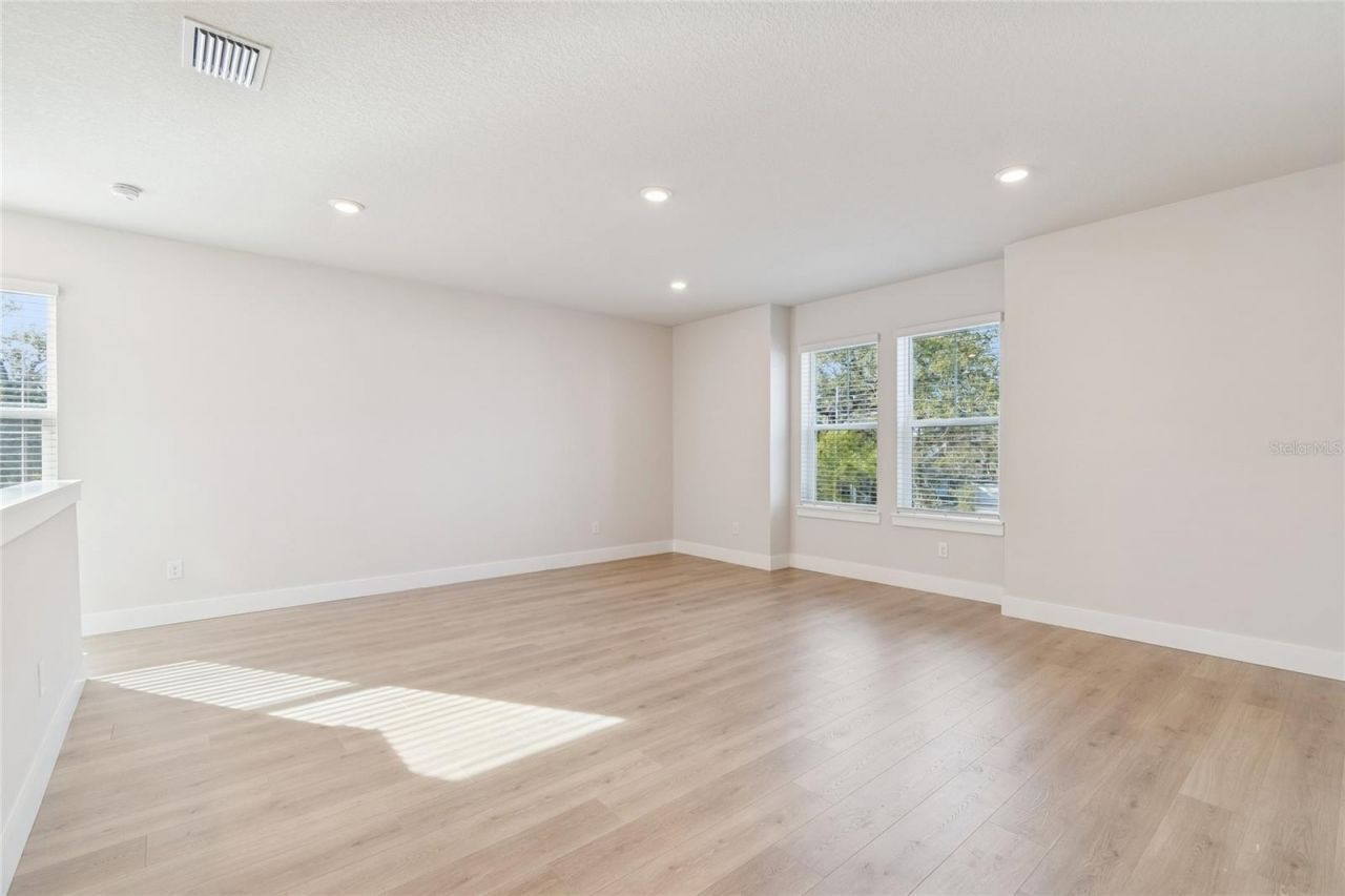 1104 W Ohio Avenue, Tampa, FL 33603 Photo