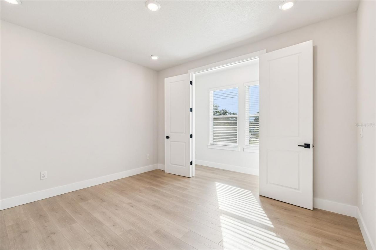 1104 W Ohio Avenue, Tampa, FL 33603 Photo