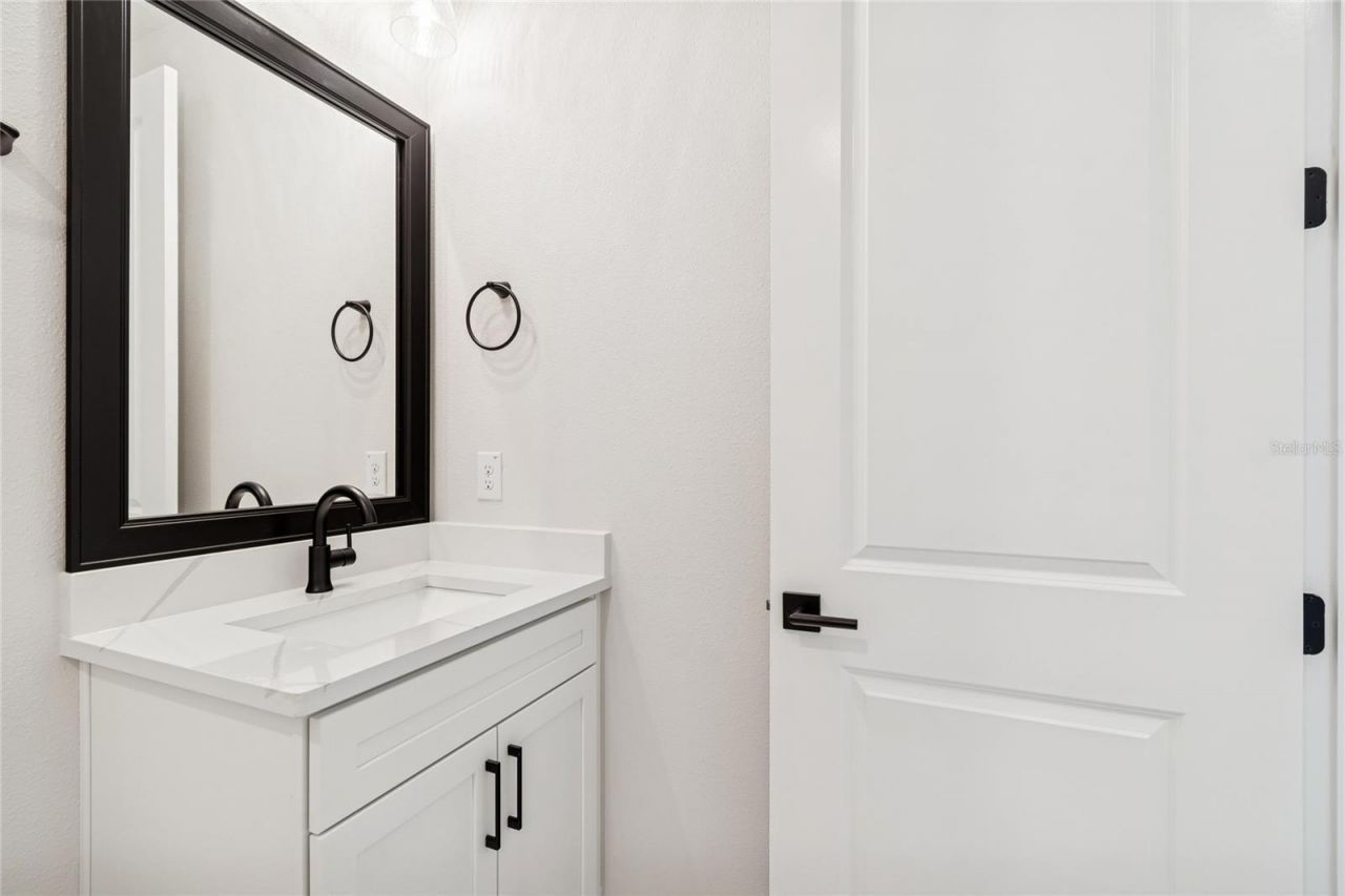 1104 W Ohio Avenue, Tampa, FL 33603 Photo