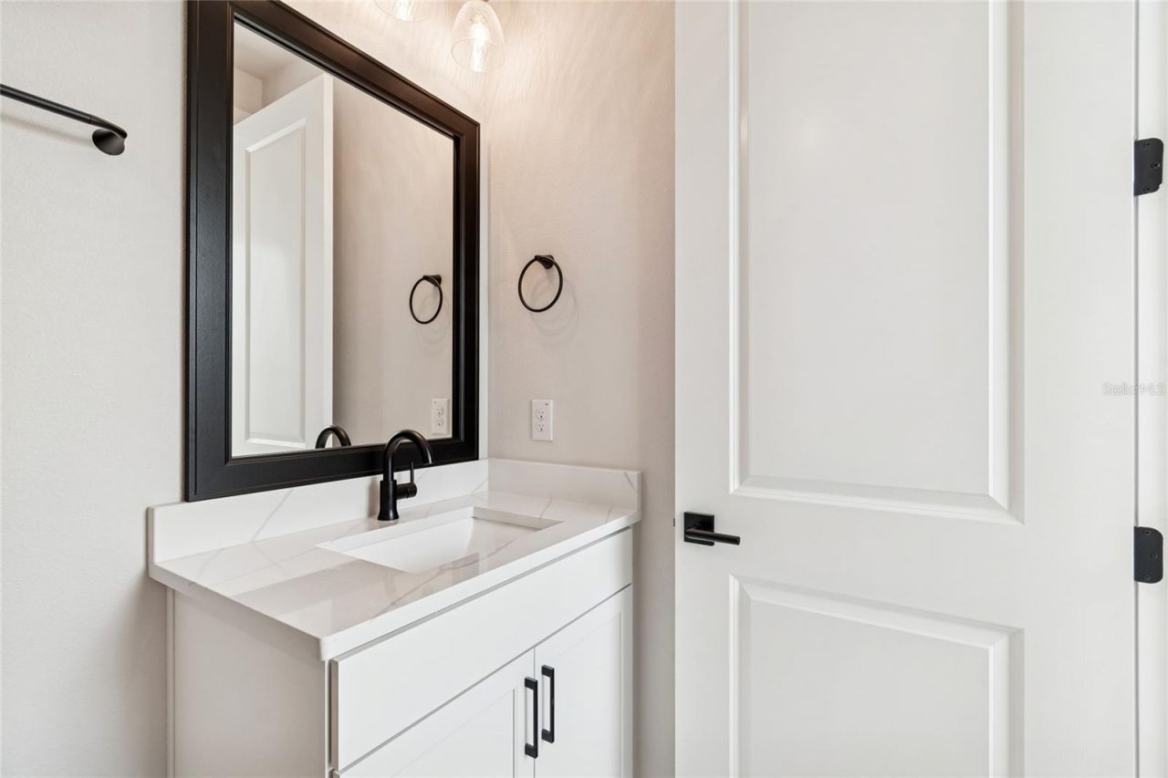 1104 W Ohio Avenue, Tampa, FL 33603 Photo