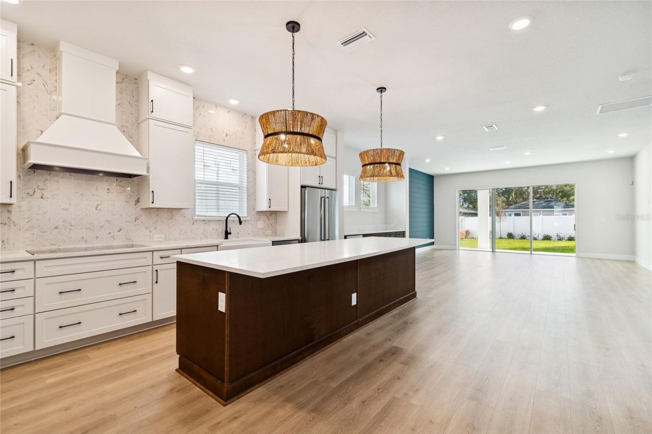 1104 W Ohio Avenue, Tampa, FL 33603 Photo