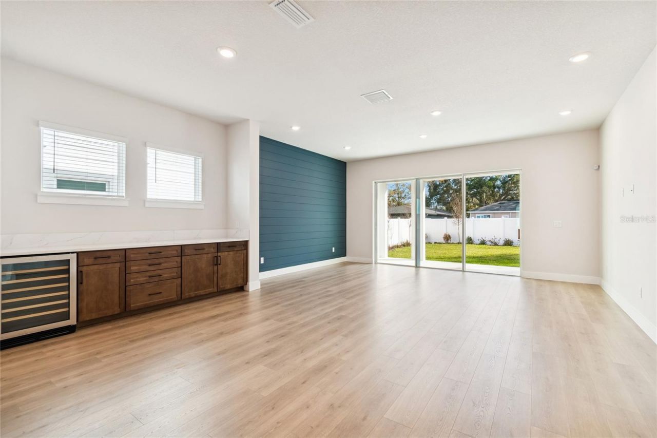 1104 W Ohio Avenue, Tampa, FL 33603 Photo