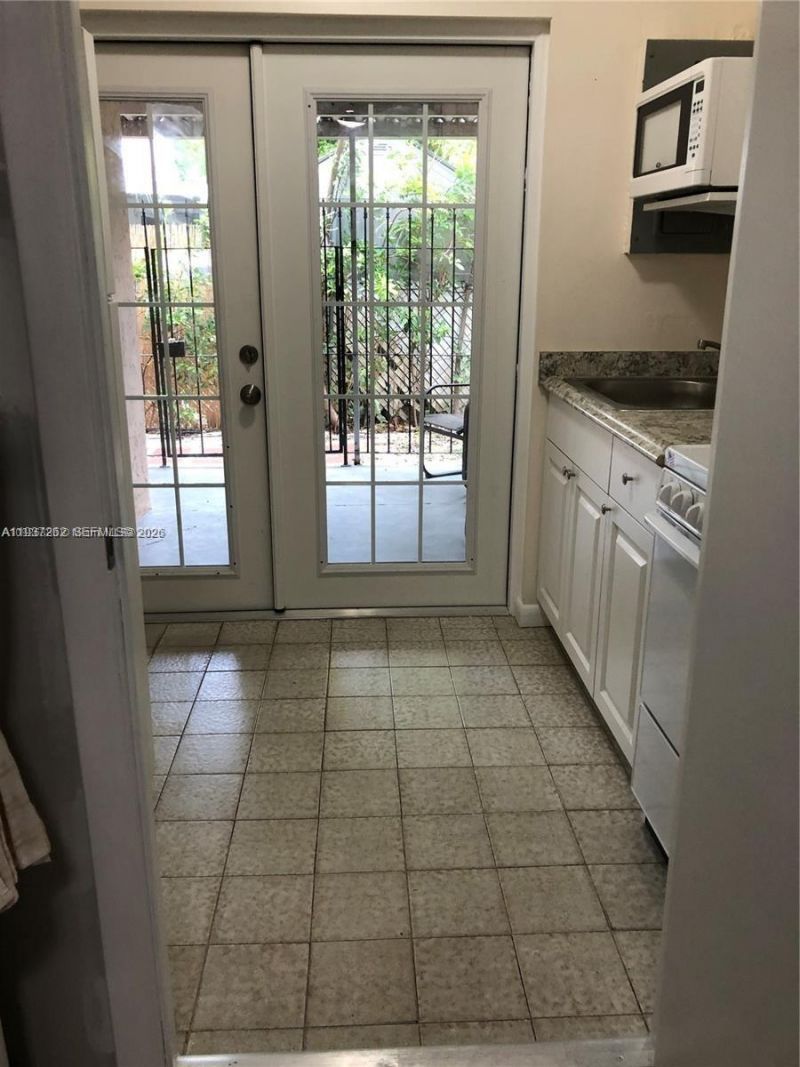 6530 W 2nd Ct, Unit 1, Hialeah, FL 33012 Photo