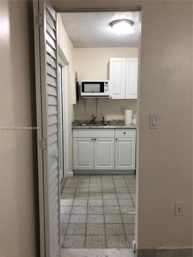 6530 W 2nd Ct, Unit 1, Hialeah, FL 33012 Photo