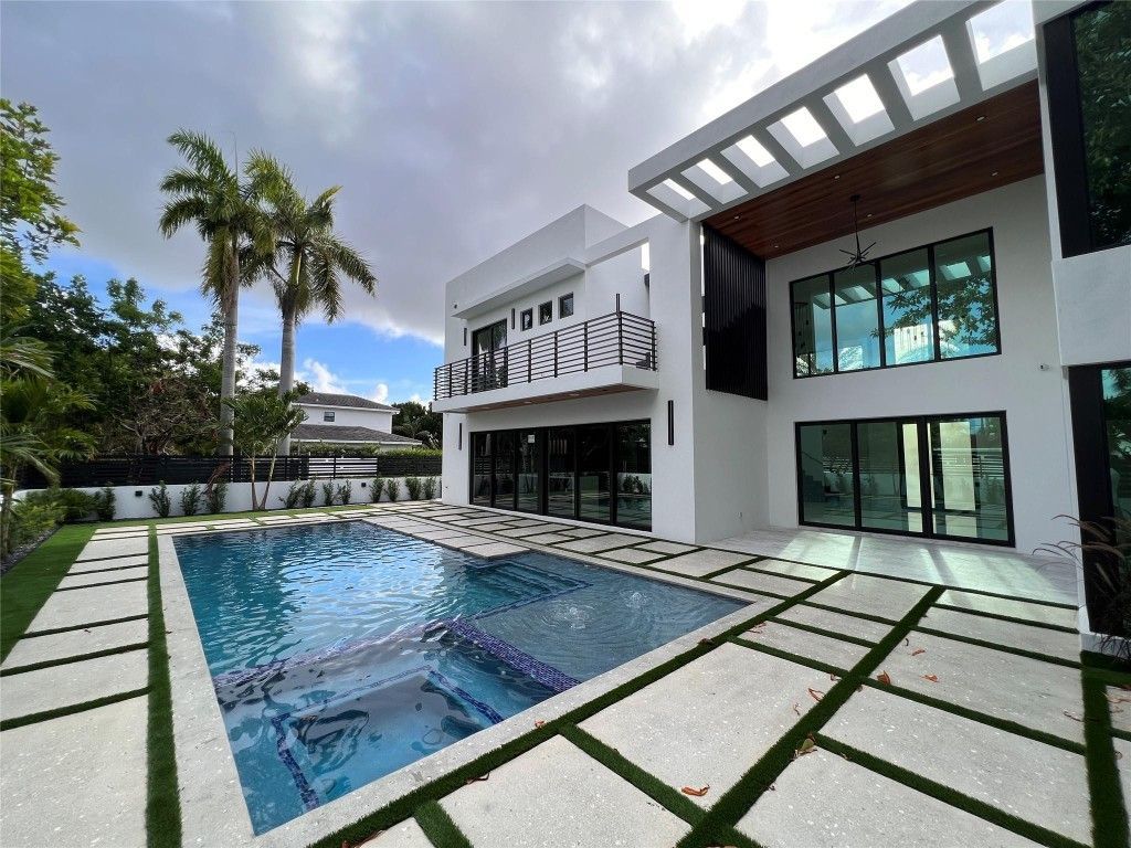 5001 NE 27th Avenue, Lighthouse Point, FL 33064 Photo