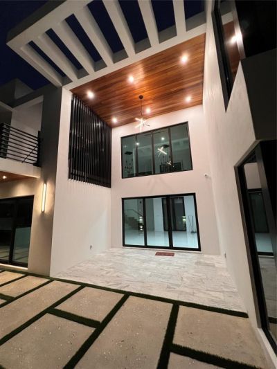 5001 NE 27th Avenue, Lighthouse Point, FL 33064 Photo