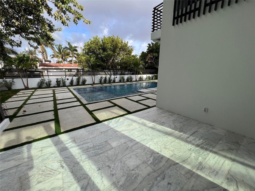 5001 NE 27th Avenue, Lighthouse Point, FL 33064 Photo