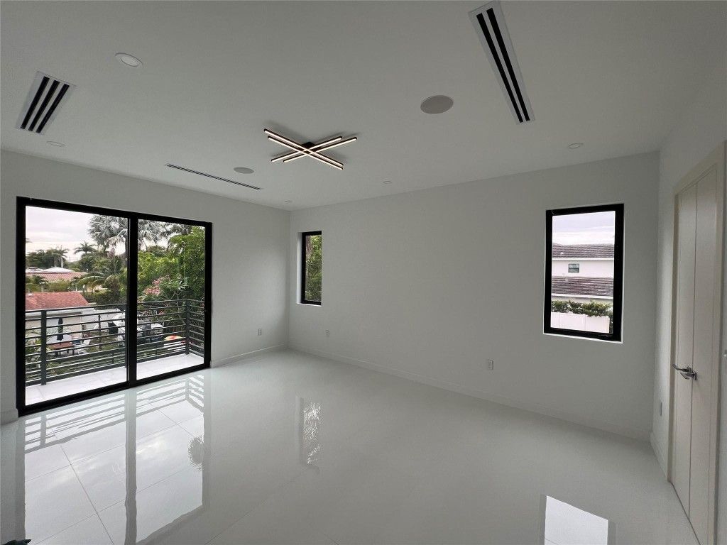 5001 NE 27th Avenue, Lighthouse Point, FL 33064 Photo