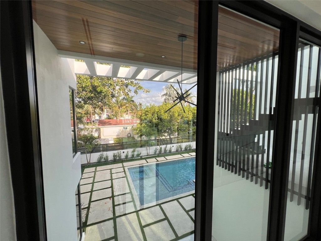 5001 NE 27th Avenue, Lighthouse Point, FL 33064 Photo