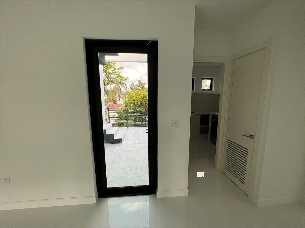 5001 NE 27th Avenue, Lighthouse Point, FL 33064 Photo