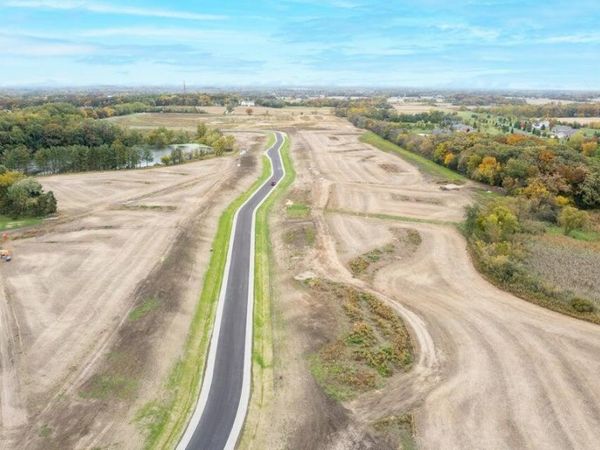 610 Beere Ln, Rochester, WI 53105