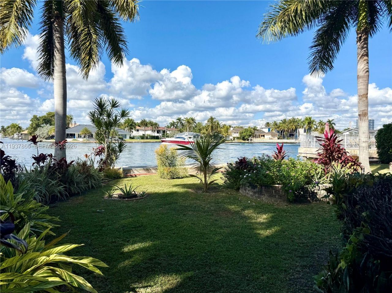 3177 S Ocean Dr, Unit 305, Hallandale Beach, FL 33009 Photo