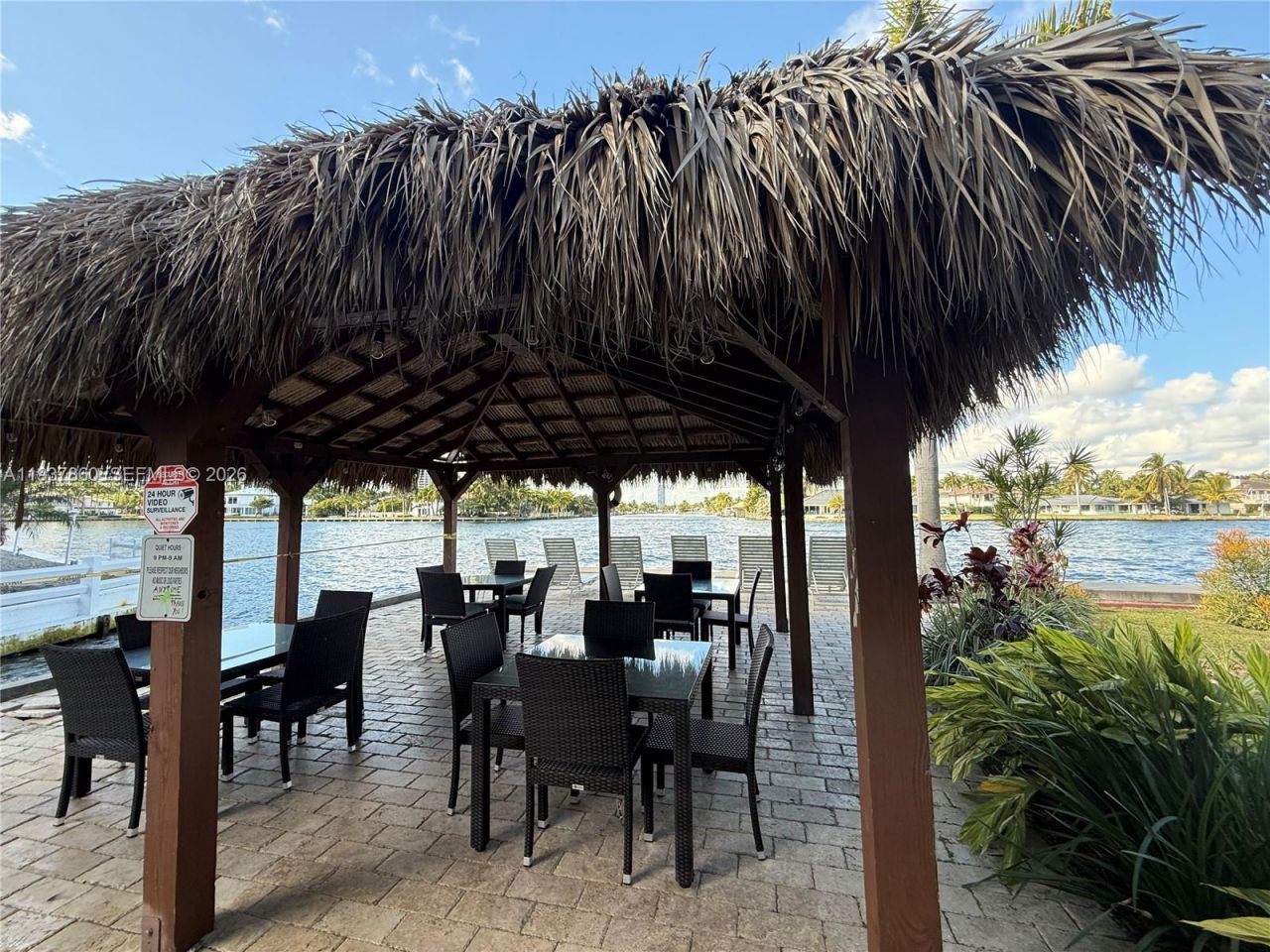 3177 S Ocean Dr, Unit 305, Hallandale Beach, FL 33009 Photo