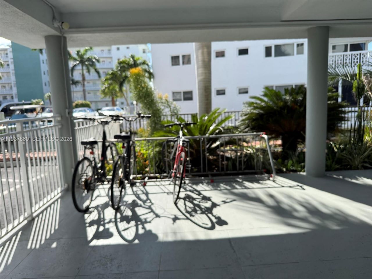 3177 S Ocean Dr, Unit 305, Hallandale Beach, FL 33009 Photo