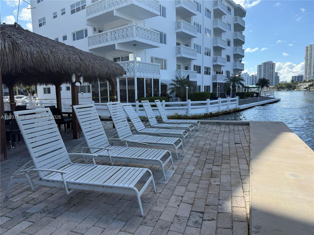 3177 S Ocean Dr, Unit 305, Hallandale Beach, FL 33009 Photo