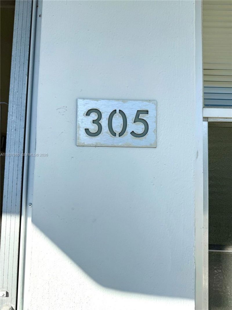 3177 S Ocean Dr, Unit 305, Hallandale Beach, FL 33009 Photo