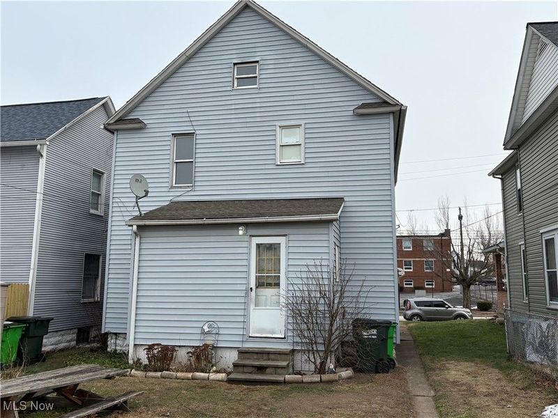 248 7th Street NW, Barberton, OH 44203 Photo 2