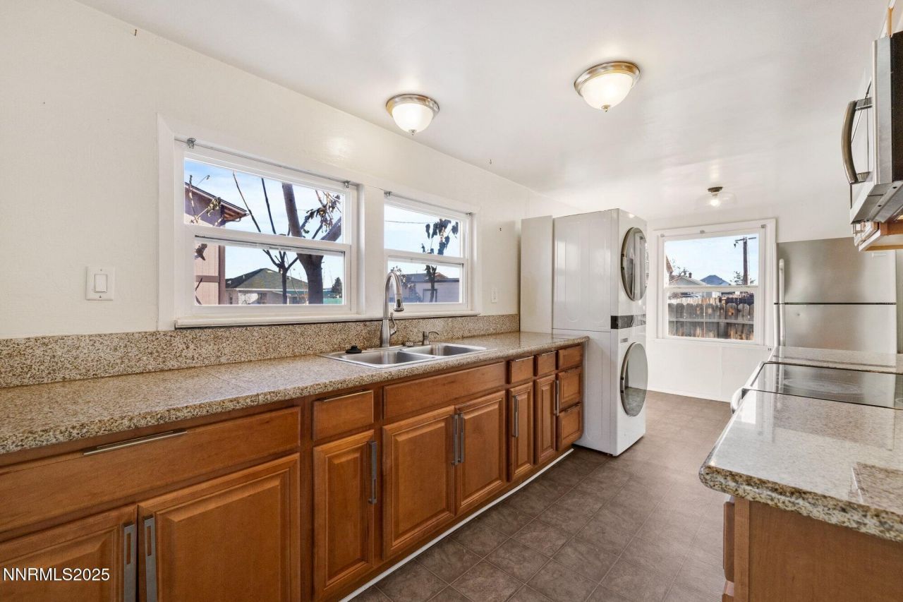 424 W 10th Street, Reno, NV 89503 Photo