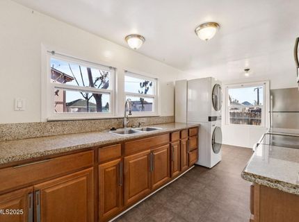 424 W 10th Street, Reno, NV 89503 Photo