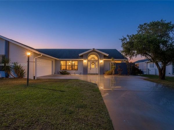 5402 NW Emblem St, Unit na, Port St. Lucie, FL 34983