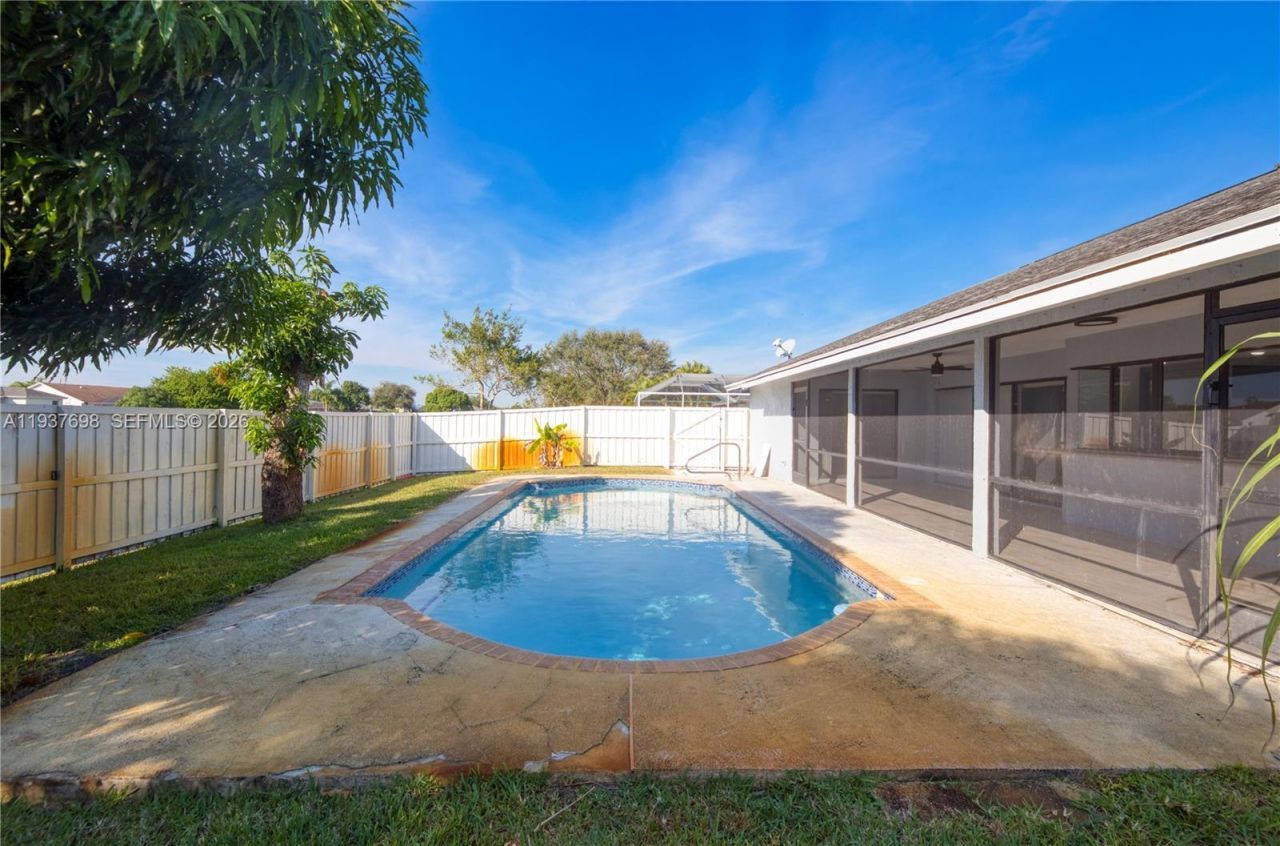 5402 NW Emblem St, Unit na, Port Saint Lucie, FL 34983 Photo