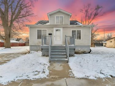 8268 Hudson Avenue, Warren, MI 48089