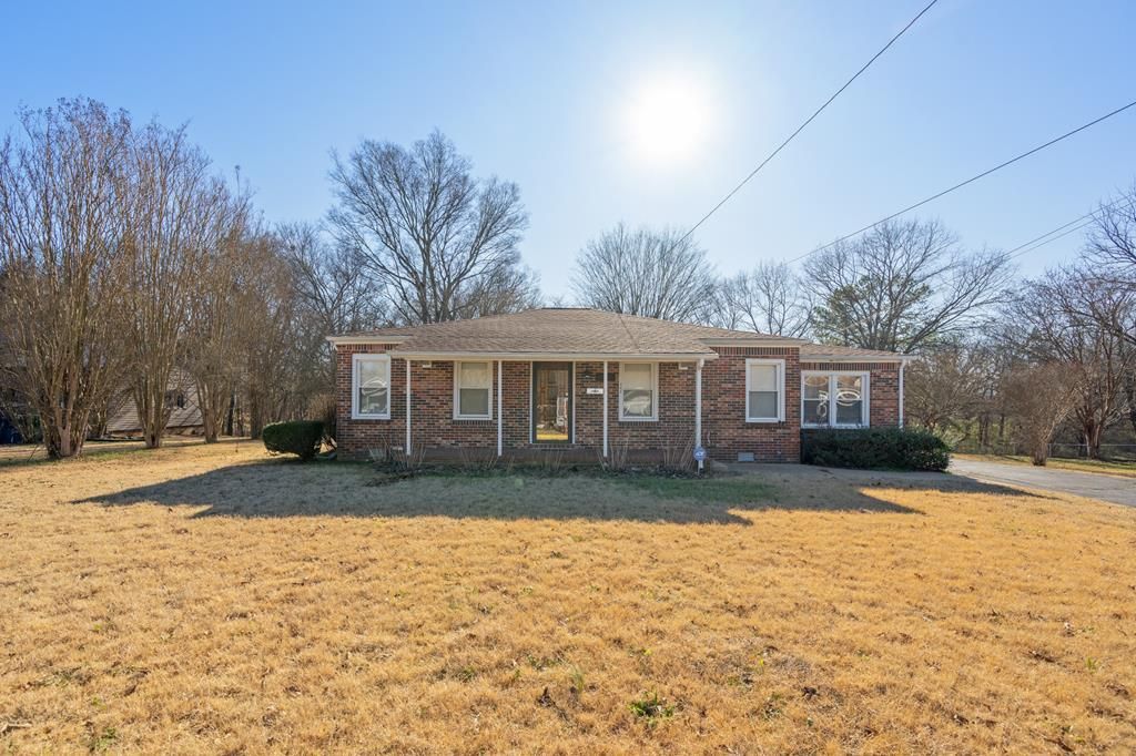 144 Derby St, Camden, TN 38320 Main Photo