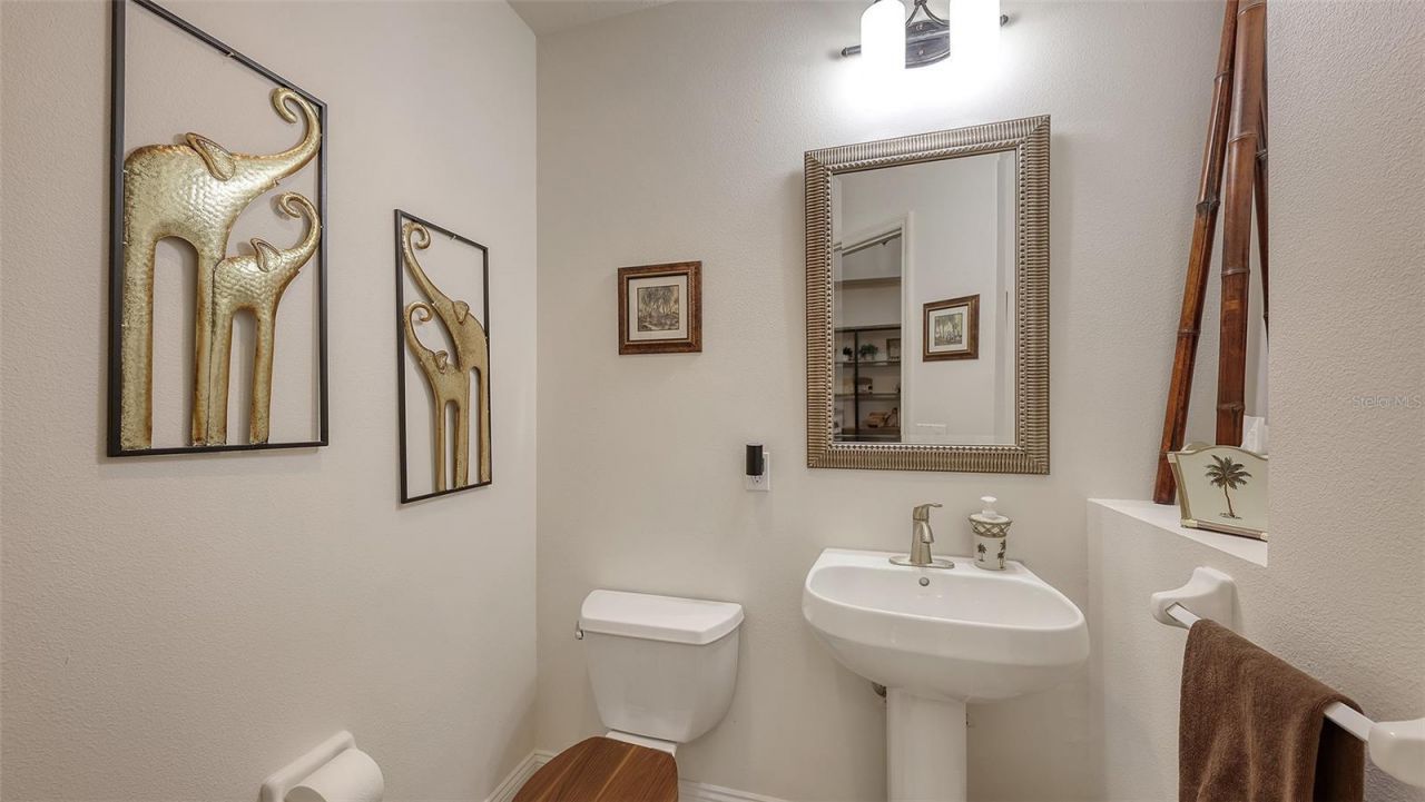 7718 Lake Vista Court, Unit 207, Lakewood Ranch, FL 34202 Photo