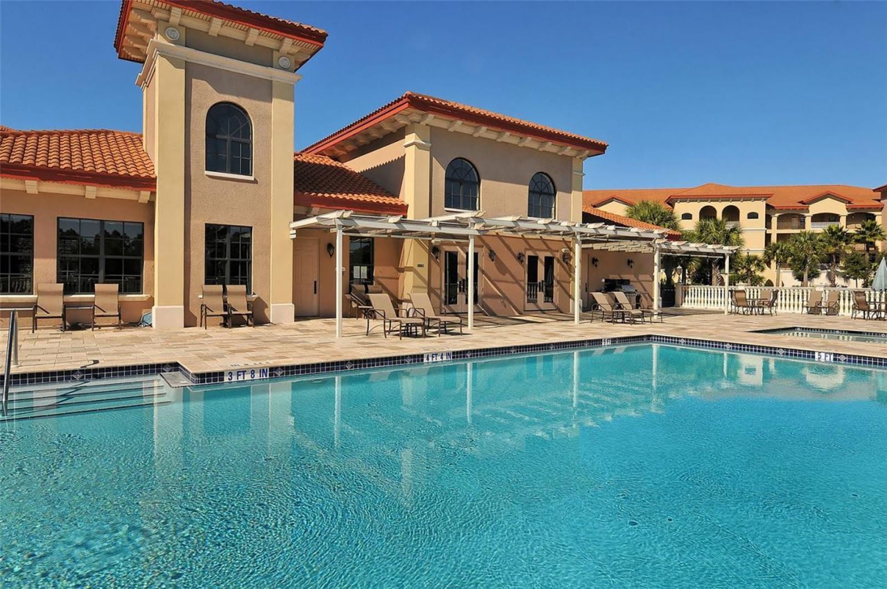 7718 Lake Vista Court, Unit 207, Lakewood Ranch, FL 34202 Photo