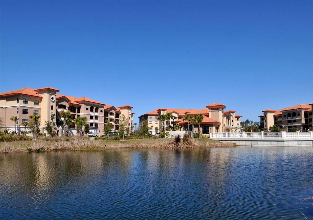 7718 Lake Vista Court, Unit 207, Lakewood Ranch, FL 34202 Photo