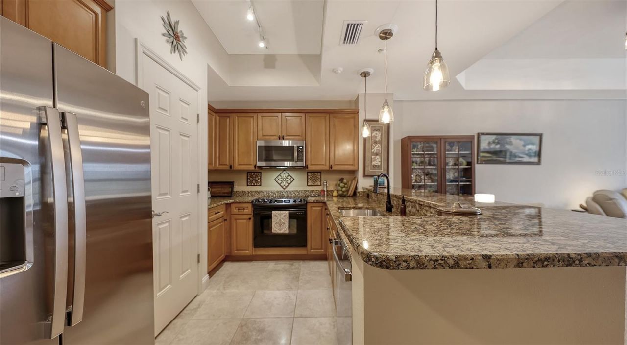 7718 Lake Vista Court, Unit 207, Lakewood Ranch, FL 34202 Photo