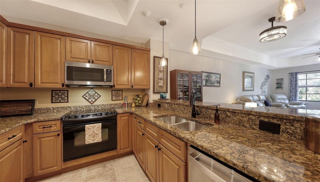 7718 Lake Vista Court, Unit 207, Lakewood Ranch, FL 34202 Photo