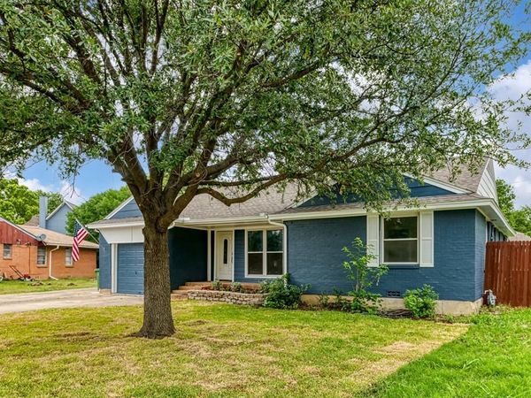 1413 Hill Street, Grapevine, TX 76051