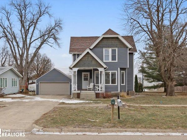 110 S Lubeck Street, Holstein, IA 51025