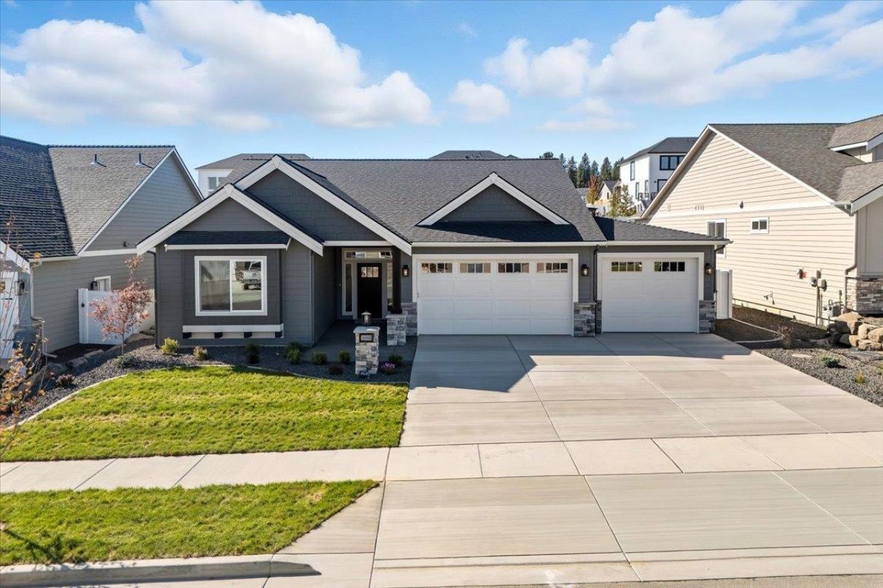 18066 E Wind Rose Ct, Greenacres, WA 99016 Main Photo