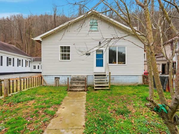 124 Clinchco Main Street, Clinchco, VA 24226