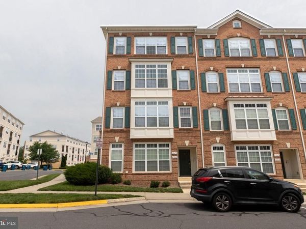 42670 HOLLYHOCK TERRACE, BRAMBLETON, VA 20148