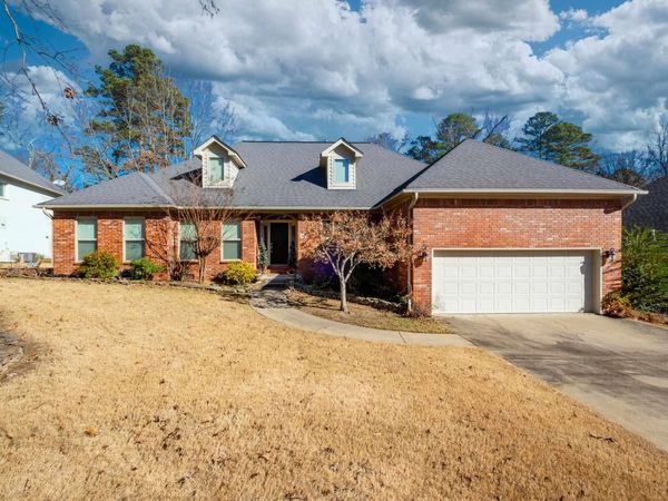 14500 Saint Michael Drive, Little Rock, AR 72211