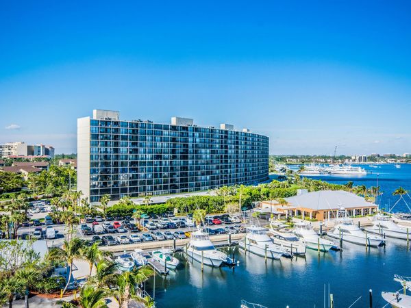 120 Lakeshore Drive, Unit 735, North Palm Beach, FL 33408