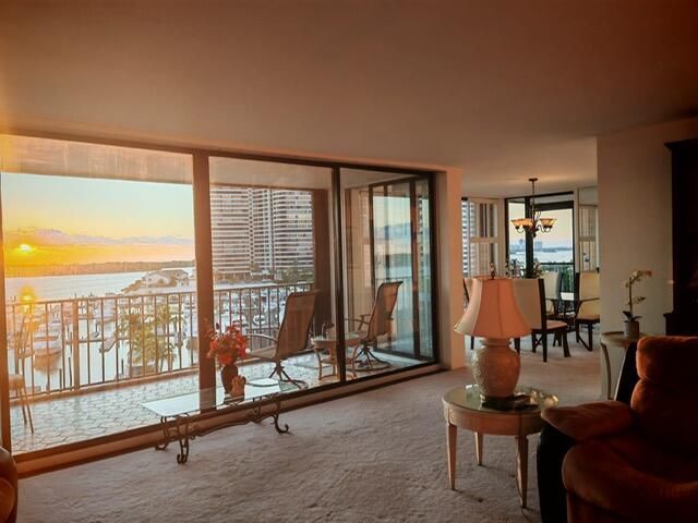 120 Lakeshore Drive, Unit 735, North Palm Beach, FL 33408 Photo