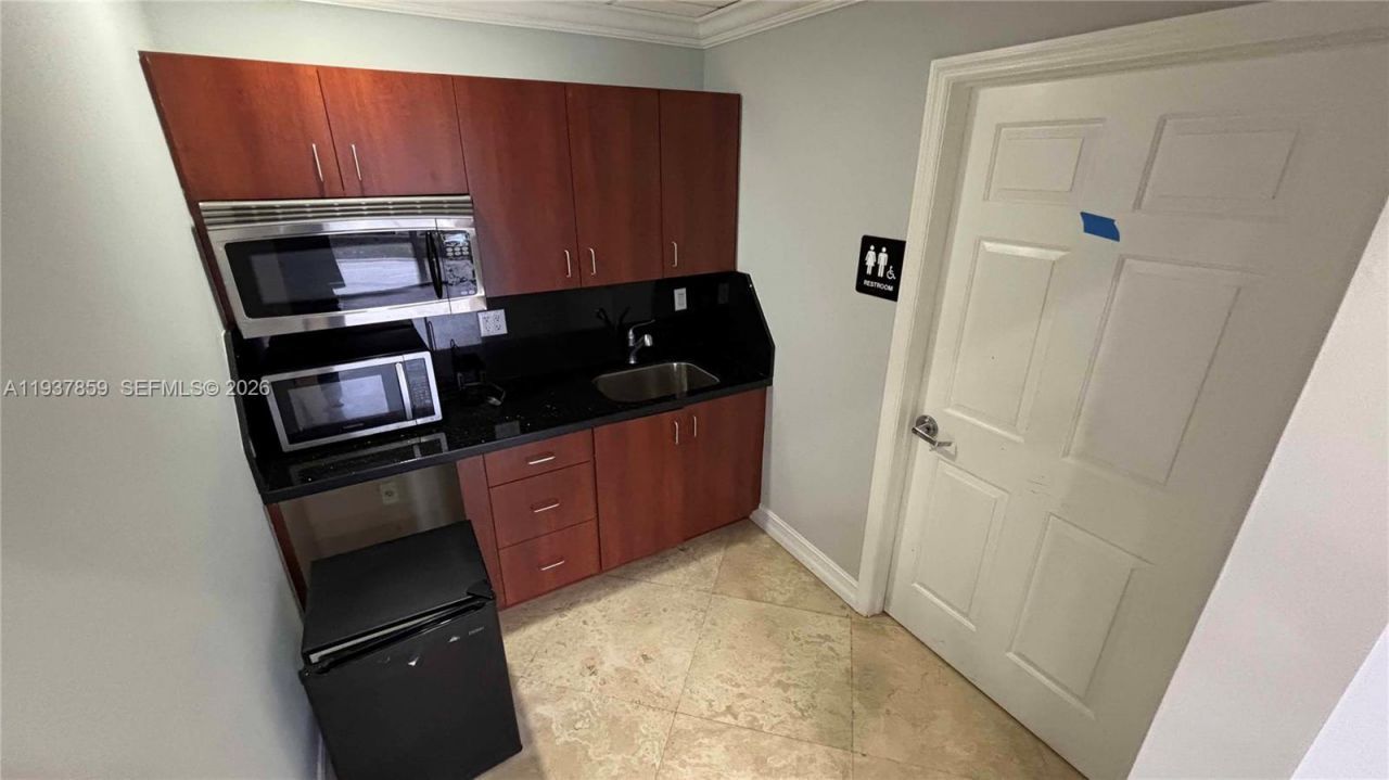 2740 E Oakland Park Blvd , Unit 205, Fort Lauderdale, FL 33306 Photo