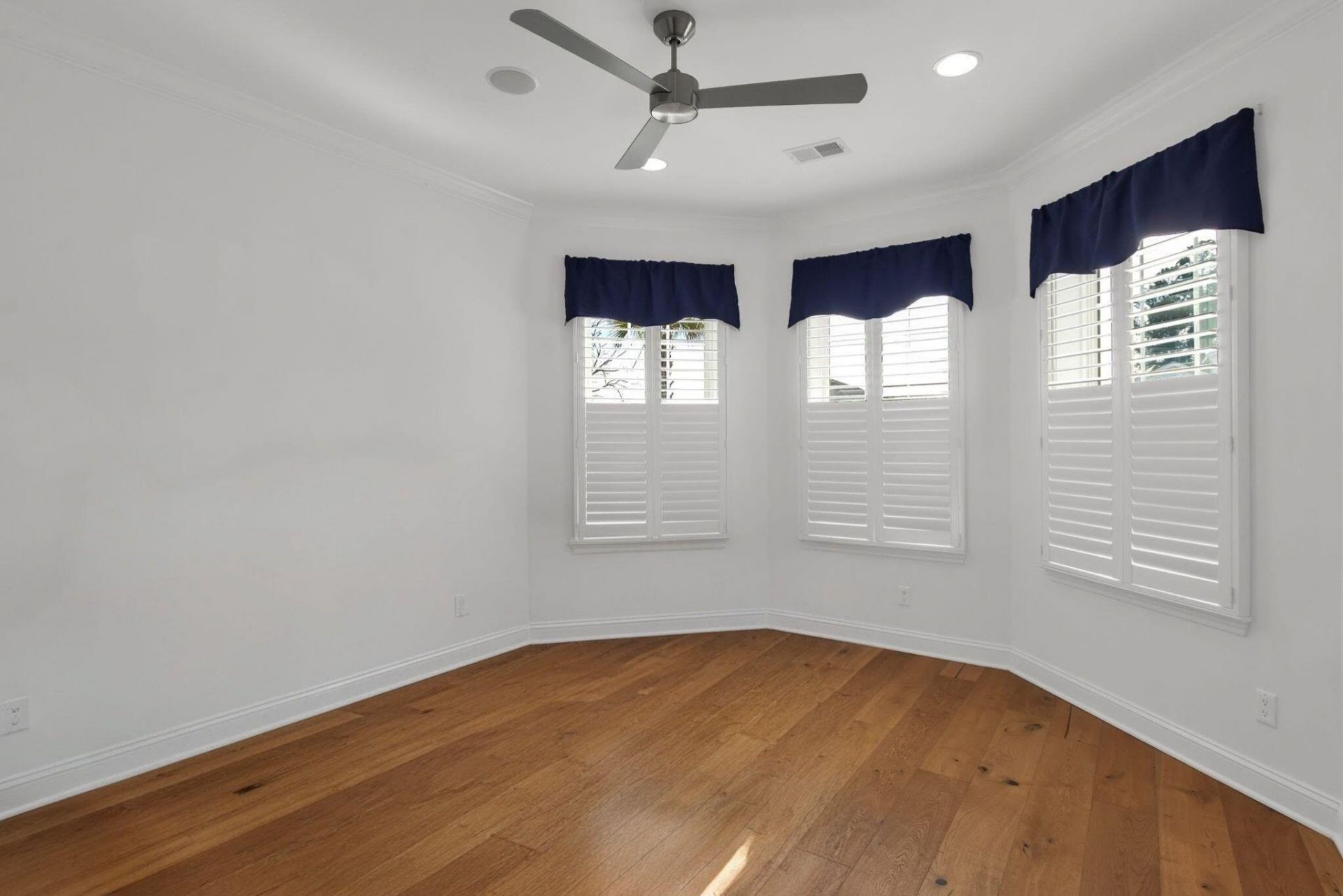 211 Summertime Place Photo 21