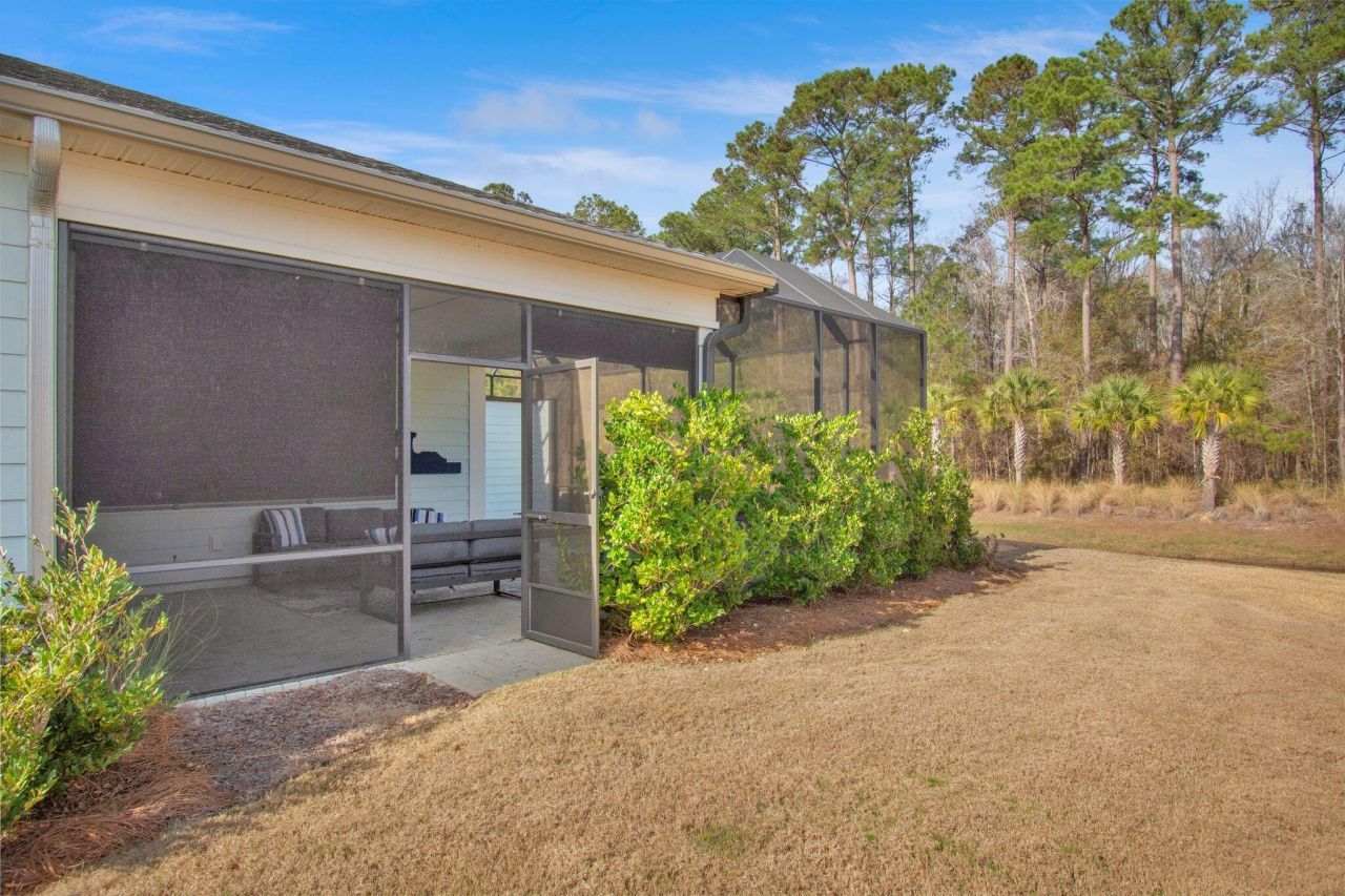 211 Summertime Place Photo 26