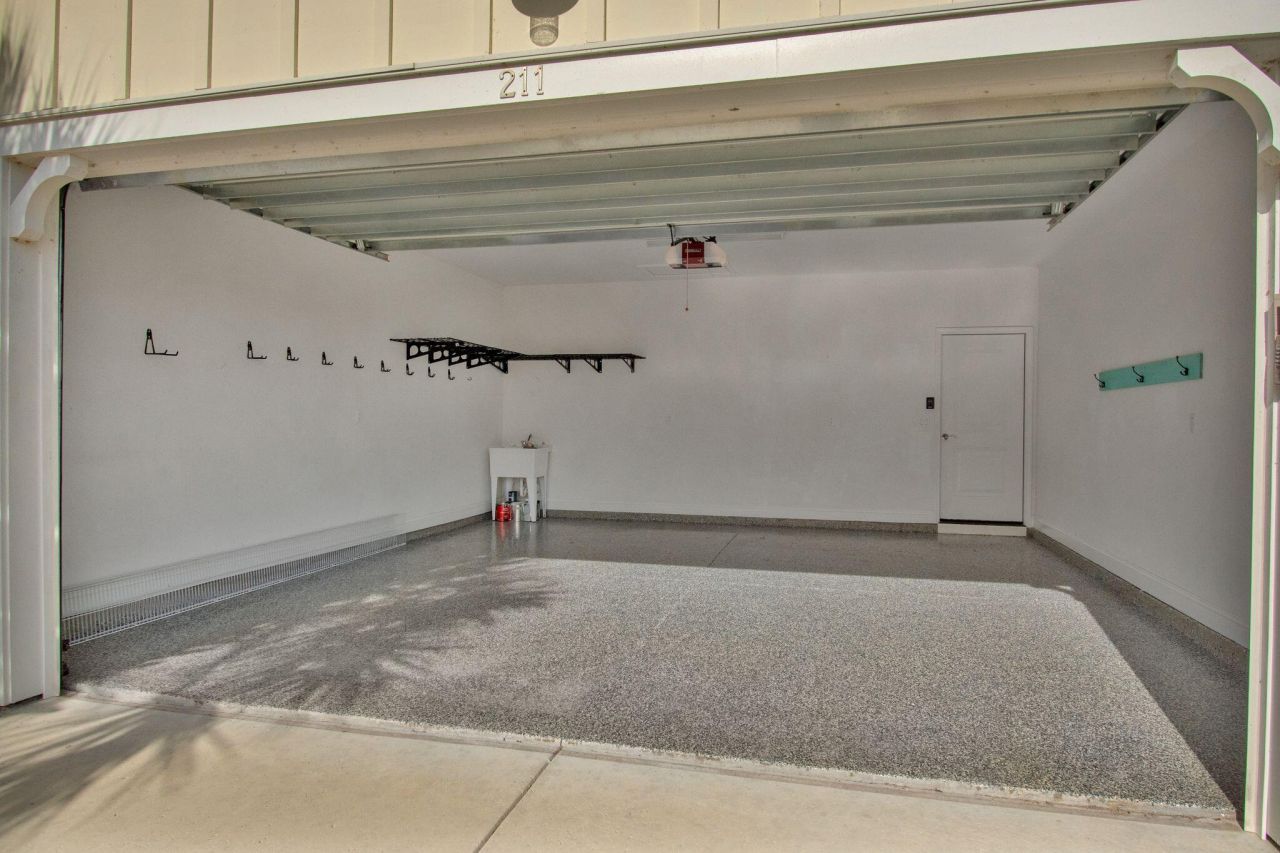 211 Summertime Place Photo 29