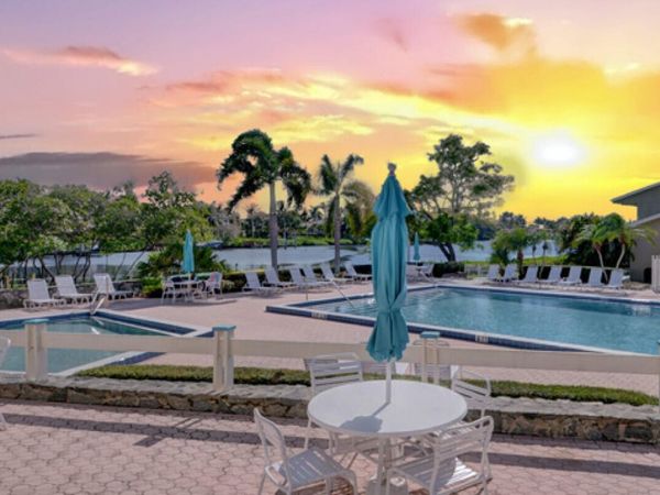 18410 SE Wood Haven Lane, Unit F, Jupiter, FL 33469