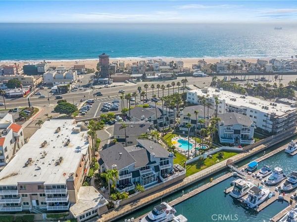 16255 Pacific Cir., Unit 202, Huntington Beach, CA 92649