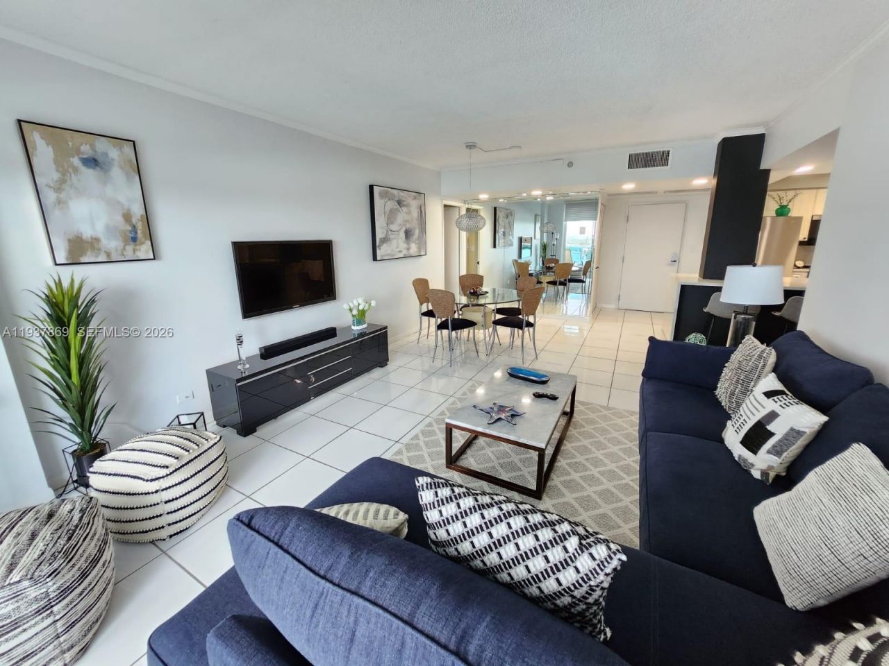 2301 Collins Av, Unit 1026, Miami Beach, FL 33139 Photo